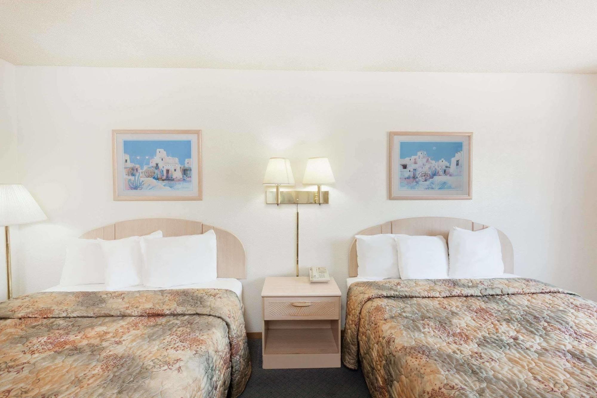Super 8 By Wyndham Yuma Hotel Екстериор снимка
