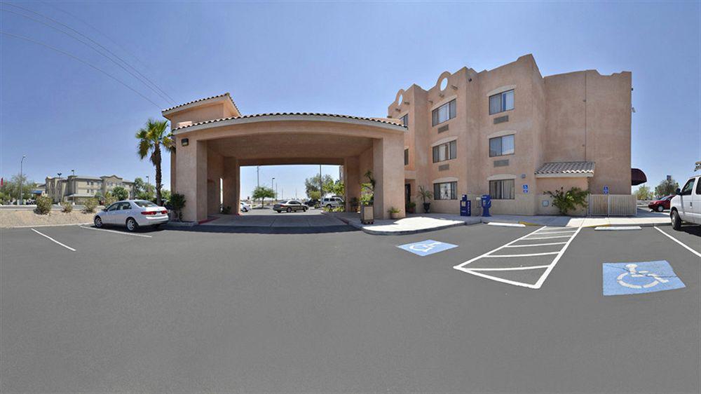 Super 8 By Wyndham Yuma Hotel Екстериор снимка