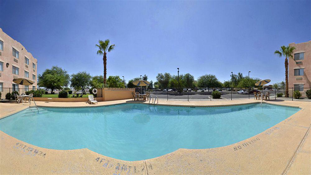 Super 8 By Wyndham Yuma Hotel Екстериор снимка